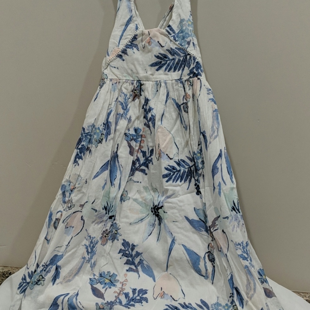 Dress white flower